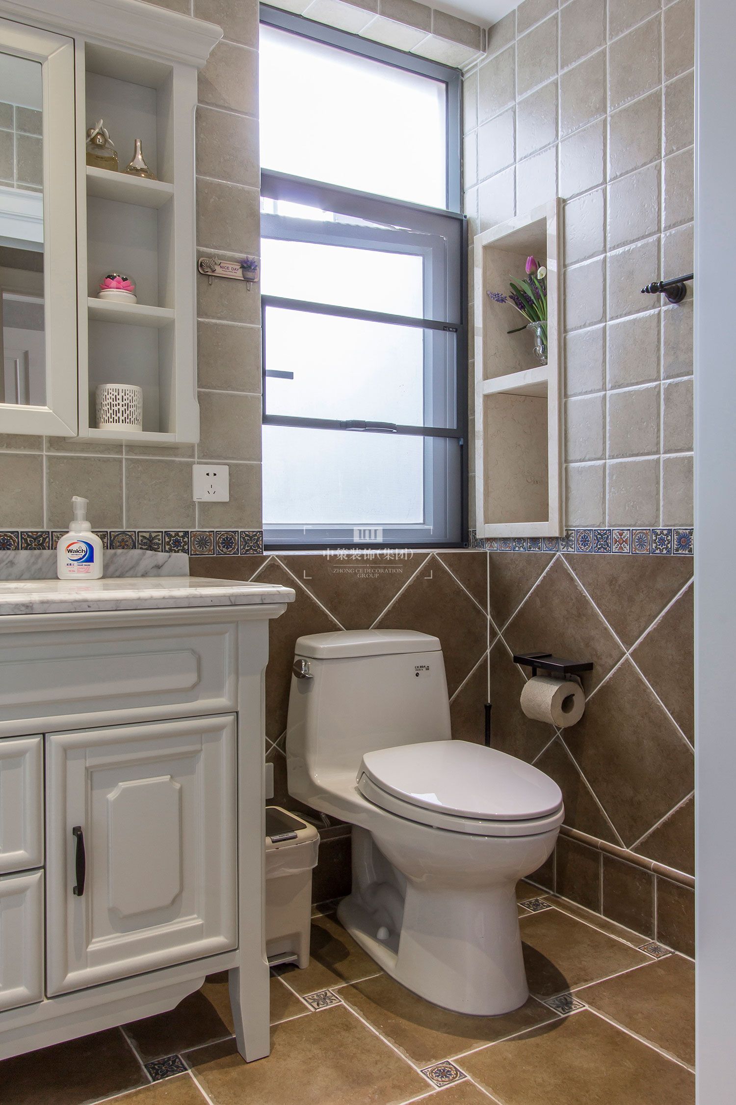 1535420700680112.jpg 黄希-荷塘月色-胡-(37).jpg