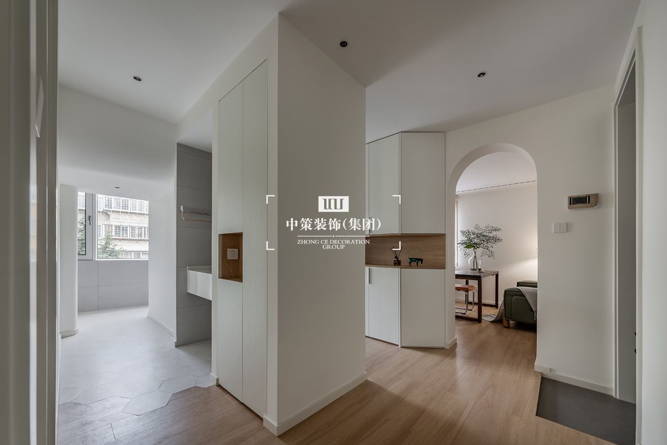 1736408884350290.jpg 刘宇鹏-白云巷-2.jpg